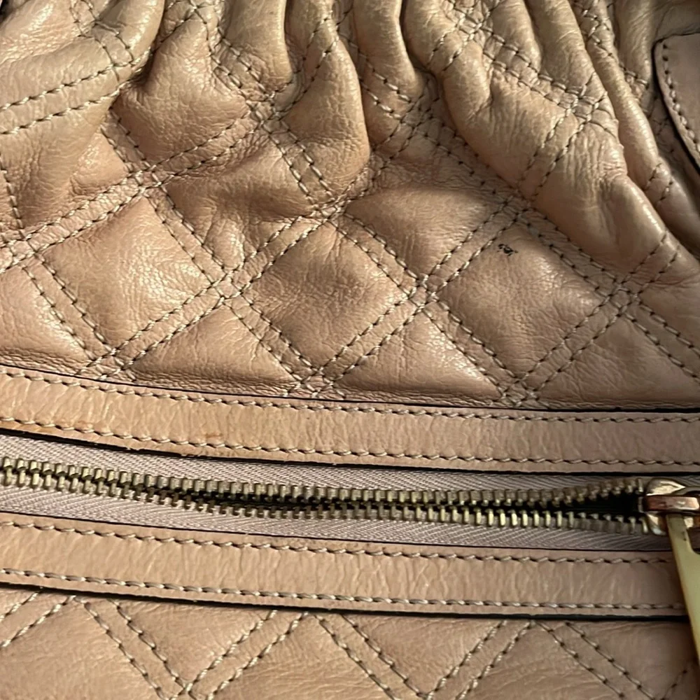 Marc Jacobs large nude quilted STAM  handbag removable chain strap gold hardware